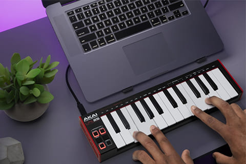 AKAI Professional LPK25 MK2