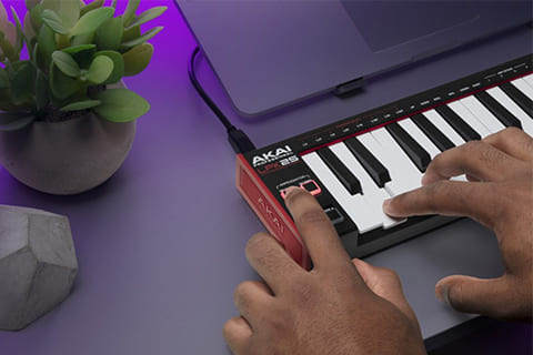 AKAI Professional LPK25 MK2