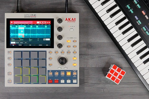 AKAI Professional MPC One Retro